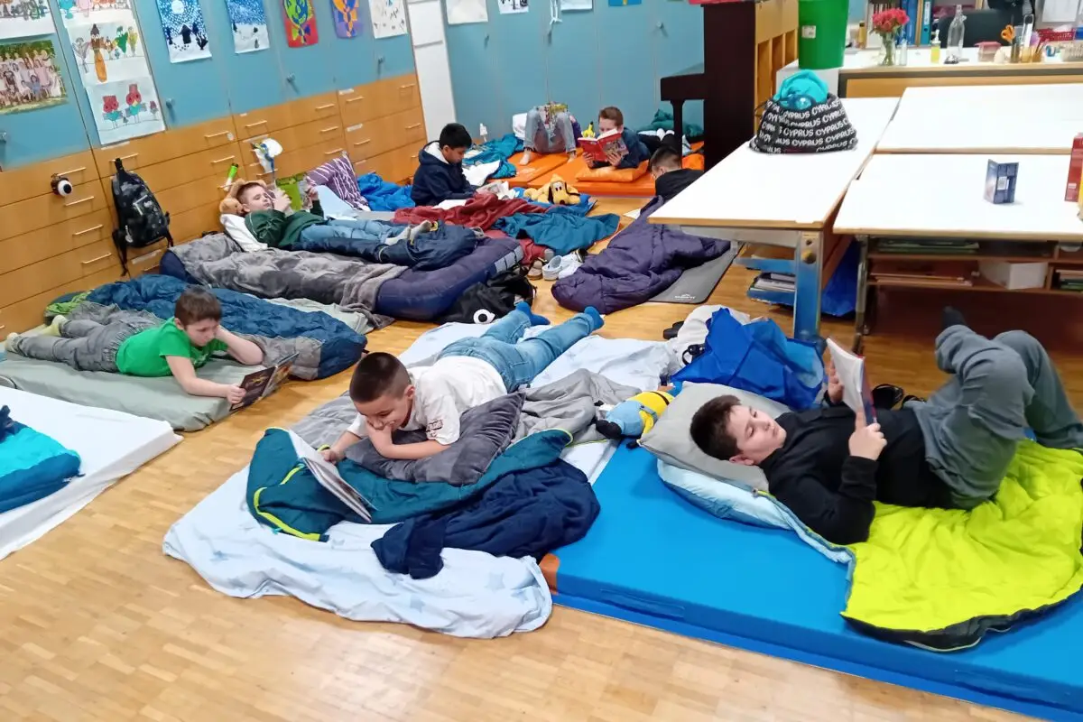 Die Lesenacht der 3. Klasse Jegge – ein Abenteuer mit Schlafsack und Taschenlampe